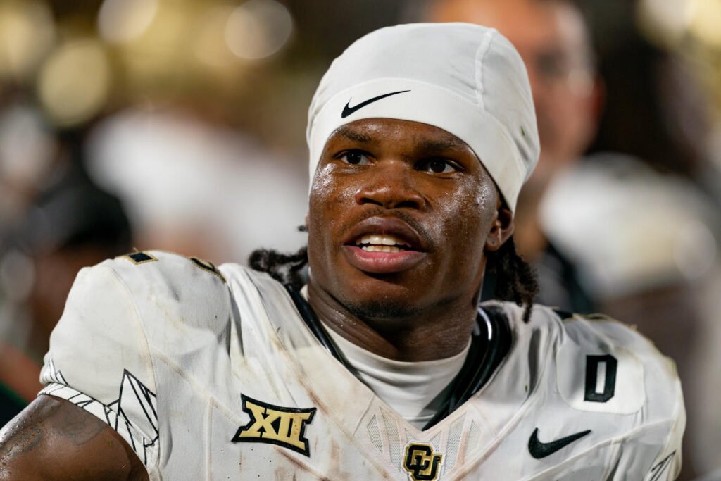 Travis Hunter leaves game against Colorado with shoulder injury